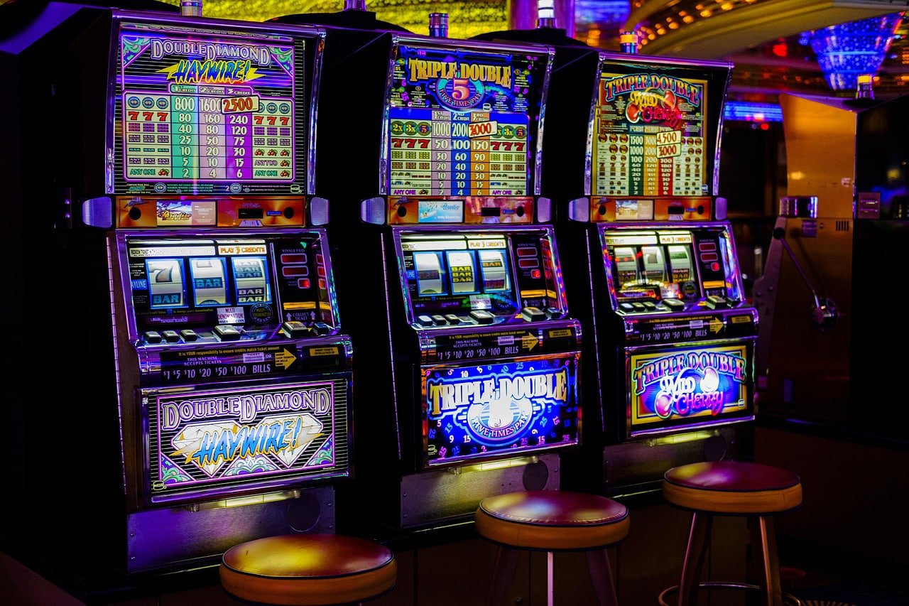Tampilan Panduan Tembak Ikan Bom opung4d untuk pengguna dewasa bernuansa neon
